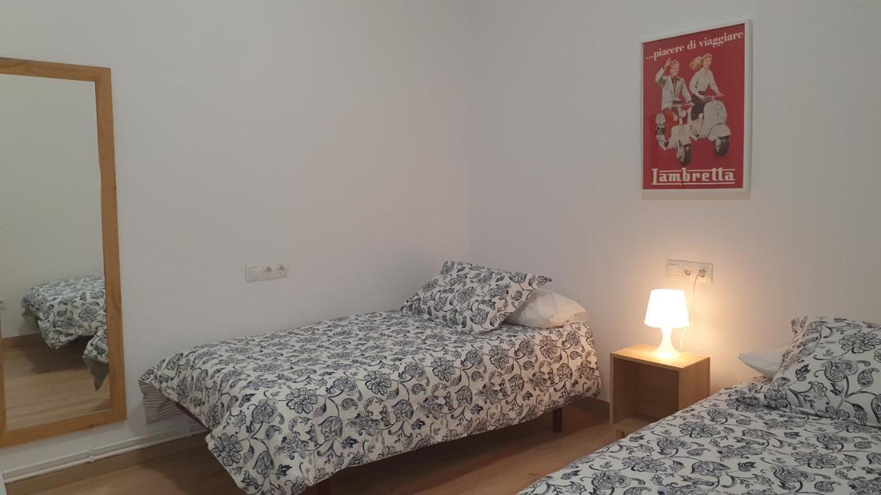 Apartamento Nuevo En Terrassa Centro Экстерьер фото